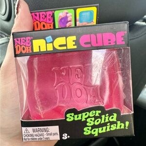 NeeDoh Nice Cube Squeeze Toy - PINK & BRAND NEW